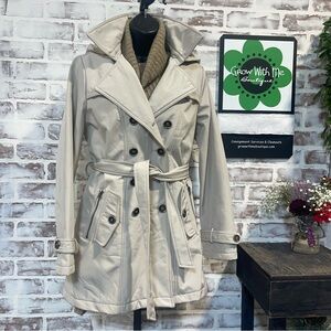 Cato Women's Light Gray Trench Coat small